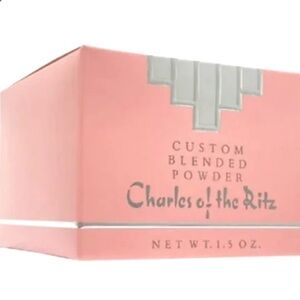 Custom Blend Powder Charles of The Ritz New!!!￼